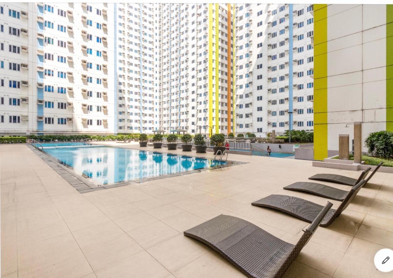 Modern Place Of Style Manila Exterior photo